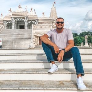 Meet your Posher, Seth